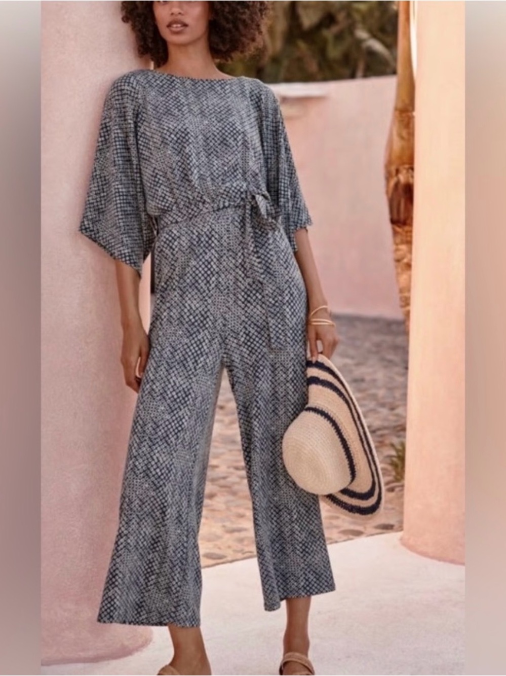 Garnet Hill
Prato Blk/Beige Kimono Jumpsuit. Sz M. (See photos for actual print)